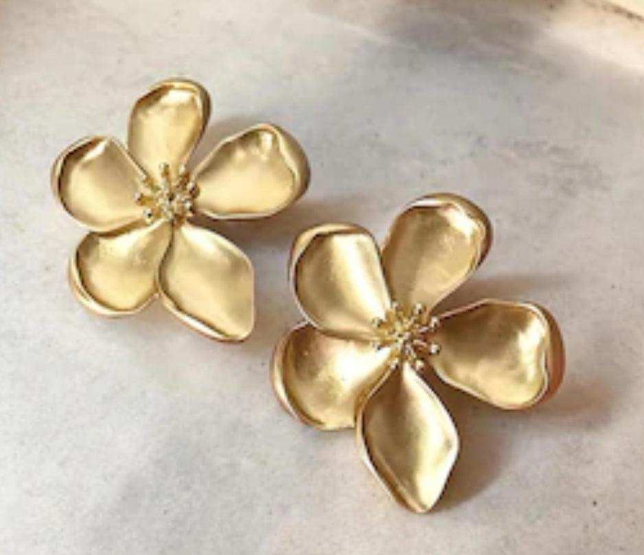 Small Gold Flower earrings